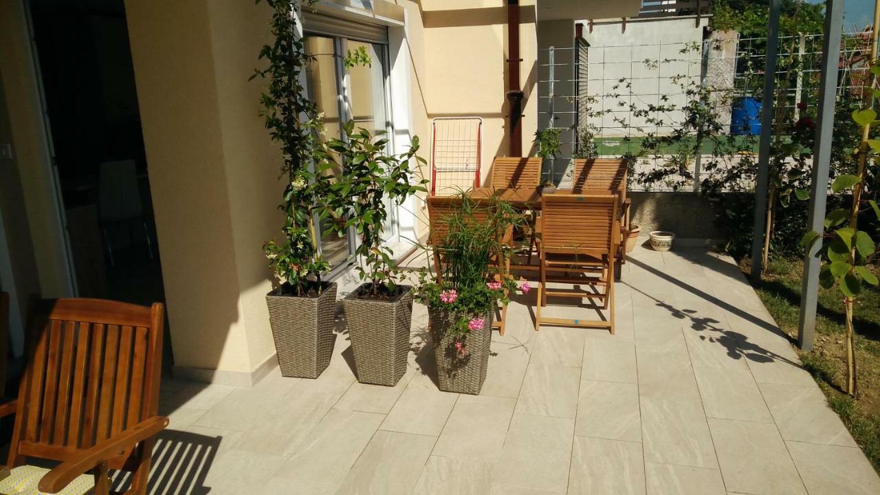 Garden View Apartments Ankaran Exterior photo